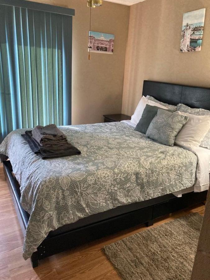 Irises House - Private Room In Home Kissimmee Ngoại thất bức ảnh